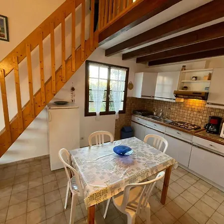 Prázdninový dům Maison Cosy 5 Pers Proche Avec Jardin, Animaux Admis - Fr-1-413-120 *